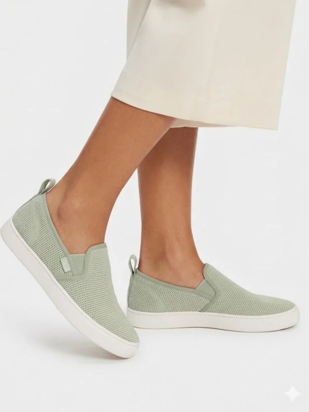Ugg Women's Jass Loafers Size 8 Gray Suede Slip On Sneakers